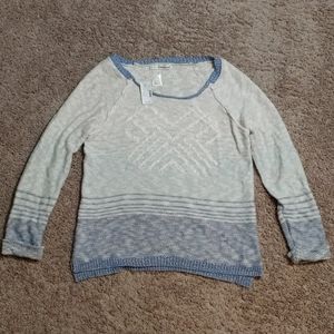 Cute white a blue sweater!!